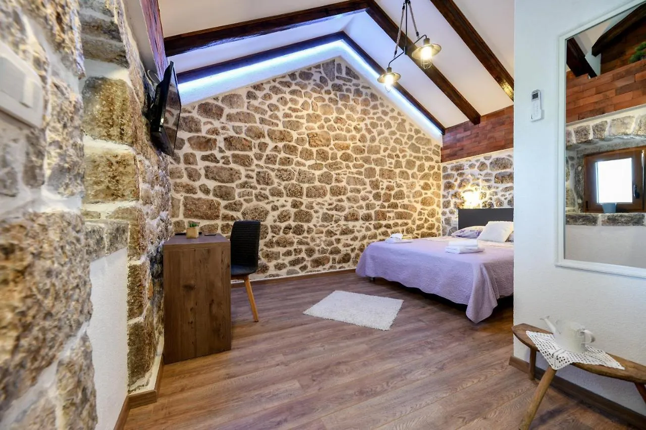 Holiday Home Skevini Dvori Starigrad Paklenica