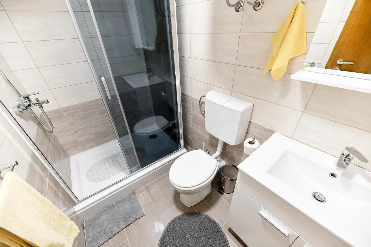Holiday Home Skevini Dvori Starigrad Paklenica