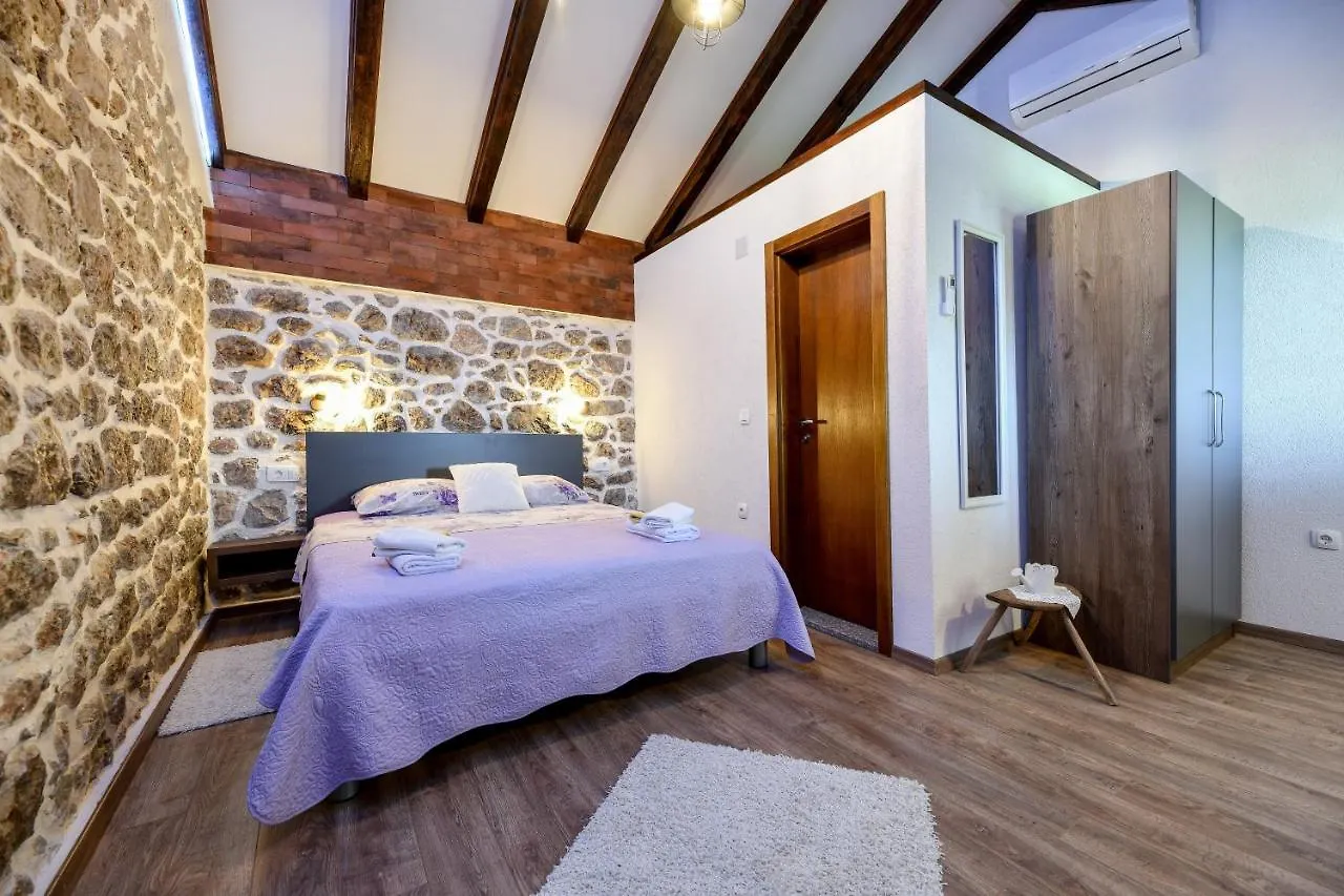 Holiday Home Skevini Dvori Starigrad Paklenica