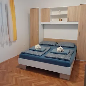Apartment Larus, Starigrad Paklenica
